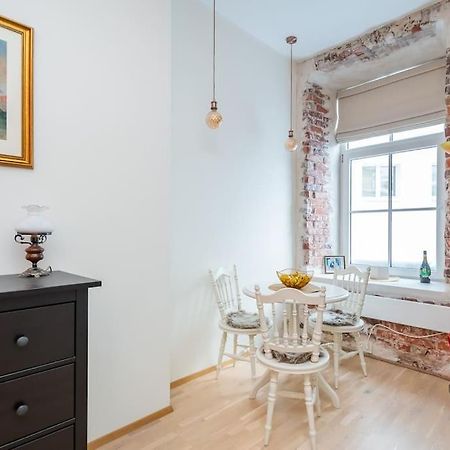 Cozy Studio Apartment Tallinn Bagian luar foto
