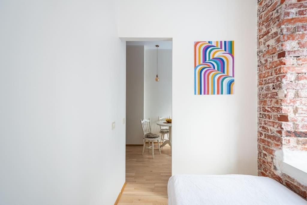 Cozy Studio Apartment Tallinn Bagian luar foto