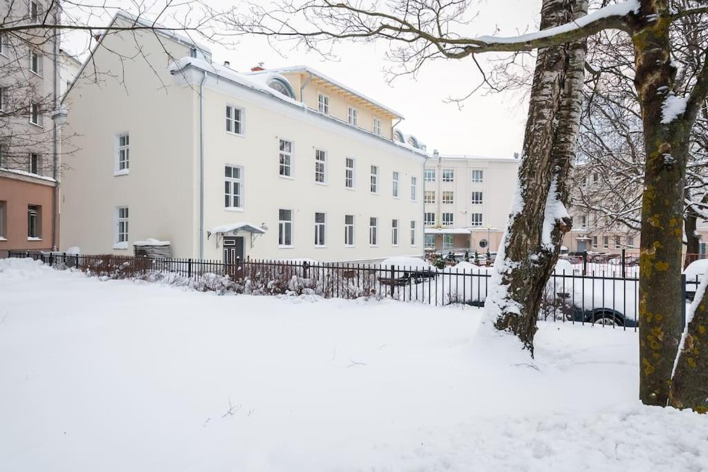 Cozy Studio Apartment Tallinn Bagian luar foto